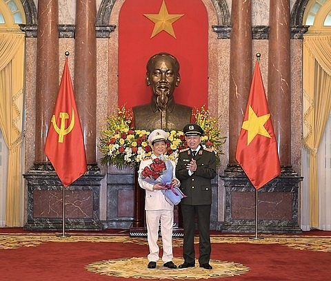 Chân dung Thứ trưởng Bộ Công an được thăng quân hàm Thượng tướng