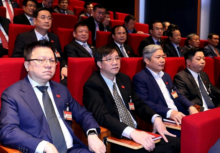 Tiếp tục thảo luận sôi nổi, thẳng thắn, dân chủ Văn kiện Đại hội XIII của Đảng Tiếp tục thảo luận sôi nổi, thẳng thắn, dân chủ Văn kiện Đại hội XIII của Đảng