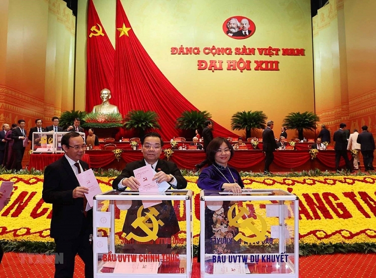 Đại hội XIII: Bỏ phiếu bầu Ban Chấp hành Trung ương khóa XIII Đại hội XIII: Bỏ phiếu bầu Ban Chấp hành Trung ương khóa XIII
