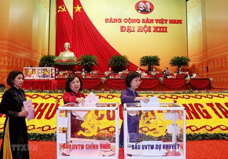 Đại hội XIII: Bỏ phiếu bầu Ban Chấp hành Trung ương khóa XIII Đại hội XIII: Bỏ phiếu bầu Ban Chấp hành Trung ương khóa XIII