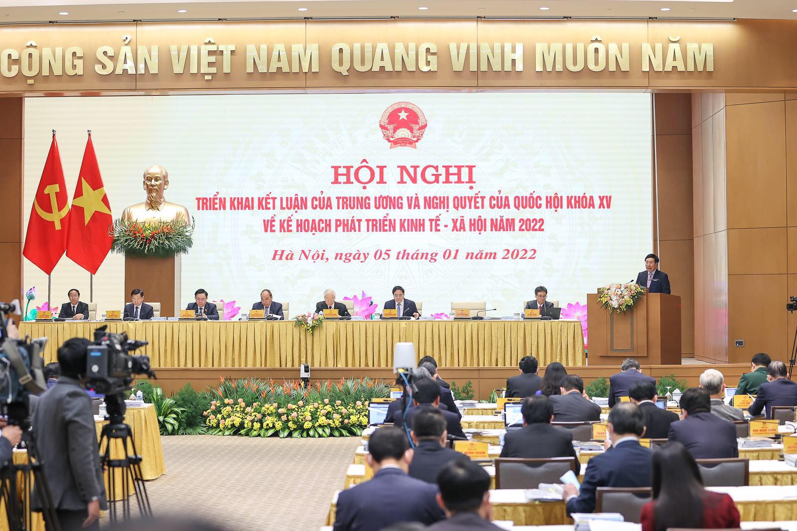 Chính phủ quyết tâm thực hiện thành công, toàn diện mục tiêu, nhiệm vụ kế hoạch năm 2022