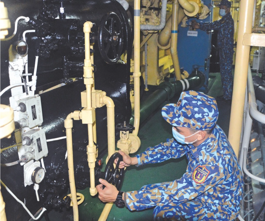 Đón Tết giữa trùng khơi