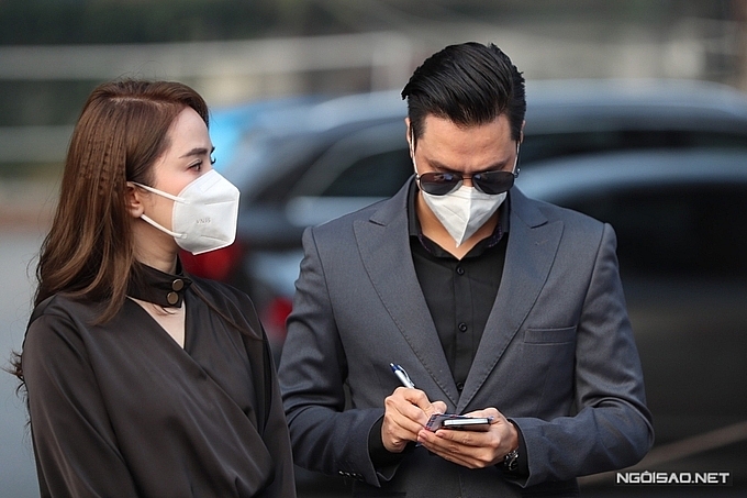 Các nghệ sĩ đến tiễn đưa NSND Hoàng Dũng về nơi an nghỉ cuối cùng Các nghệ sĩ đến tiễn biệt NSND Hoàng Dũng về nơi an nghỉ cuối cùng