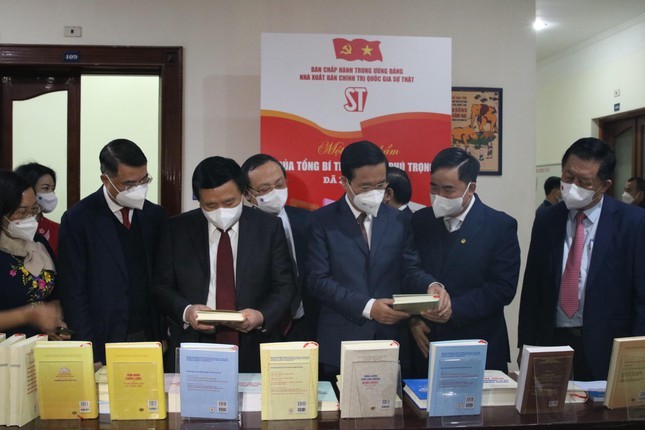 Ra mắt cuốn sách của Tổng Bí thư Nguyễn Phú Trọng về con đường đi lên CNXH ở Việt Nam