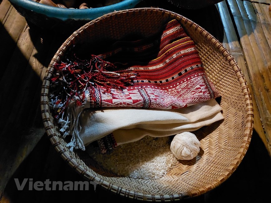 Lễ cưới của người Ba Na: Giữ nến không tắt để tình yêu vĩnh cửu | Văn hóa | Vietnam+ (VietnamPlus)
