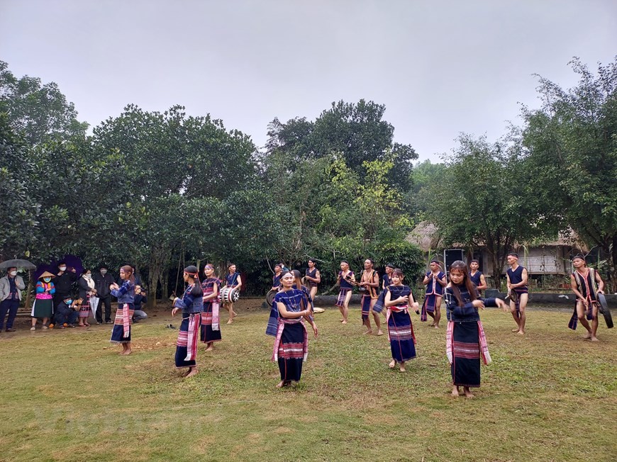 Lễ cưới của người Ba Na: Giữ nến không tắt để tình yêu vĩnh cửu | Văn hóa | Vietnam+ (VietnamPlus)