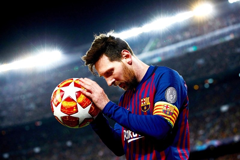 PSG vs Barca (3h00, 11/3): Ronaldo gọi, Messi có trả lời?