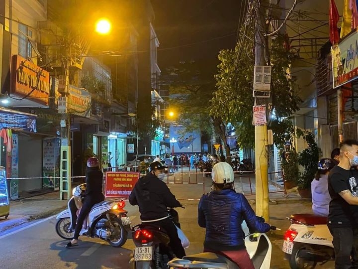 Cơ quan chức năng phong tỏa tạm thời địa chỉ liên quan ca bệnh. Ảnh: Haiphong.gov.vn.