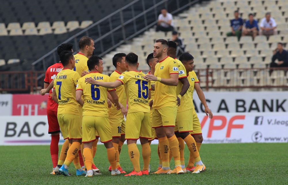 Kết quả, Bảng xếp hạng V-League 2021 (18/3): Hà Nội thắng Thanh Hóa, SLNA vượt ải