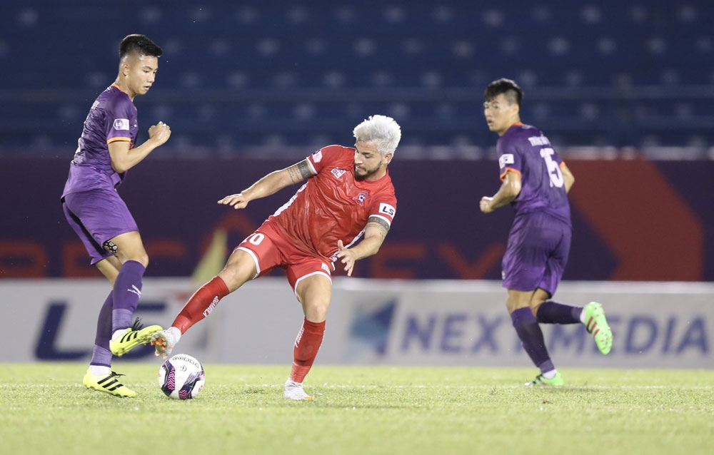 Kết quả, Bảng xếp hạng V-League 2021 (20/3): Bị Hà Tĩnh cầm hòa, HAGL xếp thứ mấy?