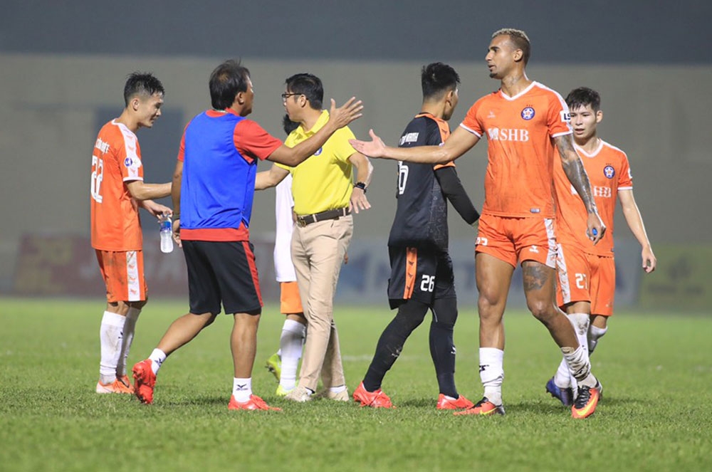Kết quả, Bảng xếp hạng V-League 2021 (2/4): Văn Toàn tỏa sáng, HAGL giữ vững ngôi số 1