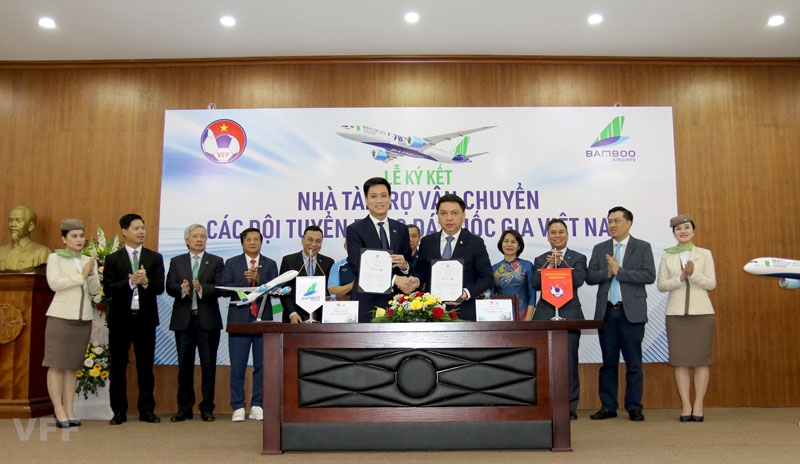 Đội tuyển Việt Nam đi máy bay riêng đến UAE dự vòng loại World Cup 2022