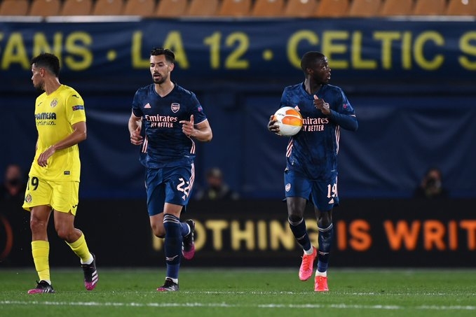 Thắng Roma 6-2, MU sáng cửa vô địch Europa League