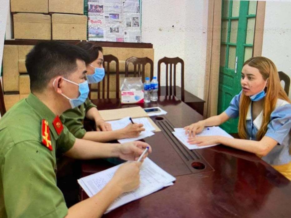 Nữ sinh Trần Thị Phương Thảo tại cơ quan công an (Ảnh CATPHN)