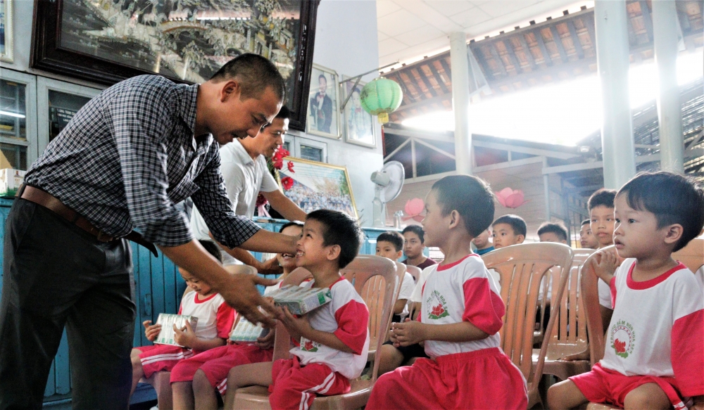 Qũy sữa Vươn cao Việt Nam của Vinamilk khởi động năm 2021 với “31.000 ly sữa yêu thương” từ cộng đồng