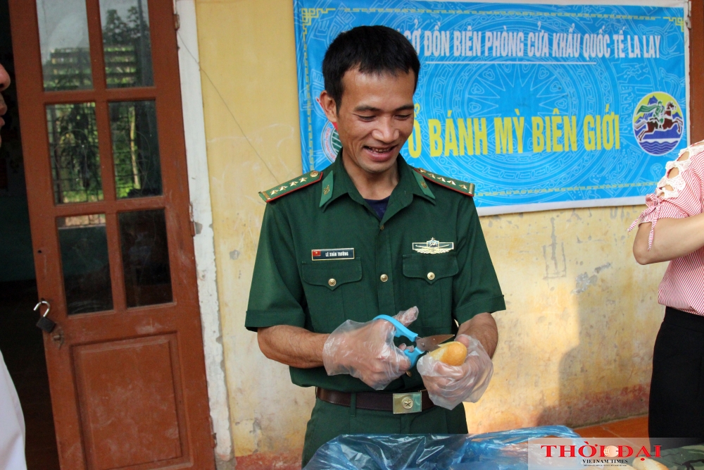 Em lớn lên cùng bánh mì bộ đội