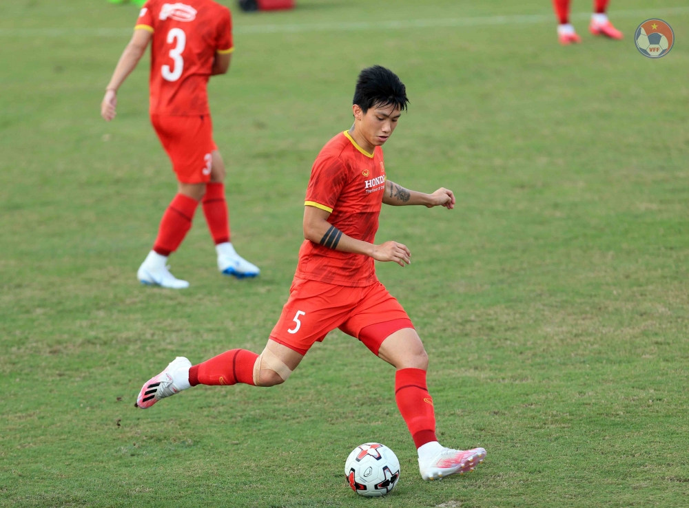 Vòng loại World Cup 2022: Quang Hải phải tập riêng