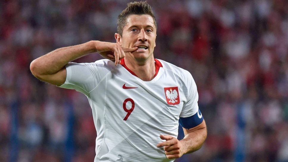 Lewandowski là chủ lực trên hàng công Ba Lan