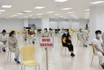 TP HCM yêu cầu dừng chợ tự phát, hoạt động giao thông công cộng