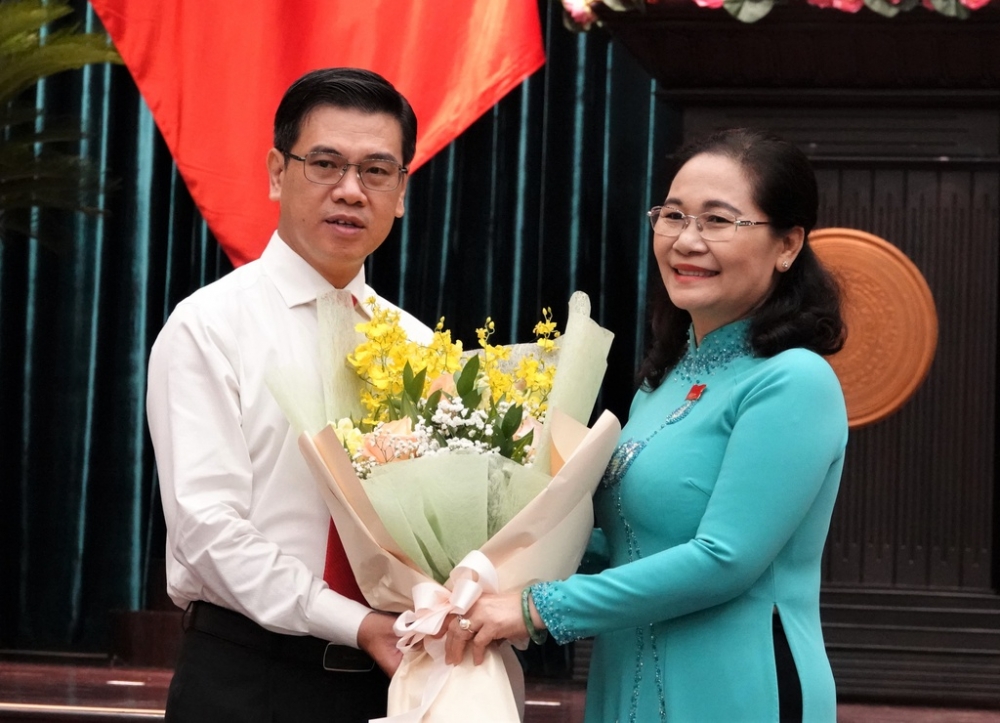 Chân dung Chủ tịch, Phó Chủ tịch HĐND TP.HCM khóa X Chân dung Chủ tịch, Phó Chủ tịch HĐND TP.HCM khóa X