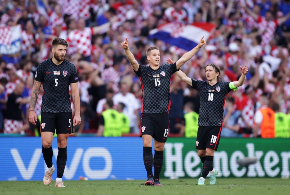EURO 2021: ĐKVĐ thế giới và Á quân thế giới cùng bị loại trong một ngày