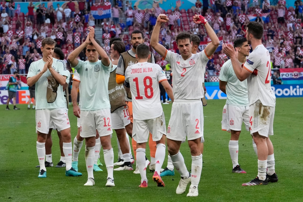 EURO 2021: ĐKVĐ thế giới và Á quân thế giới cùng bị loại trong một ngày