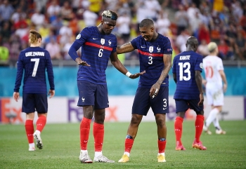 EURO 2021: ĐKVĐ thế giới và Á quân thế giới cùng bị loại trong một ngày