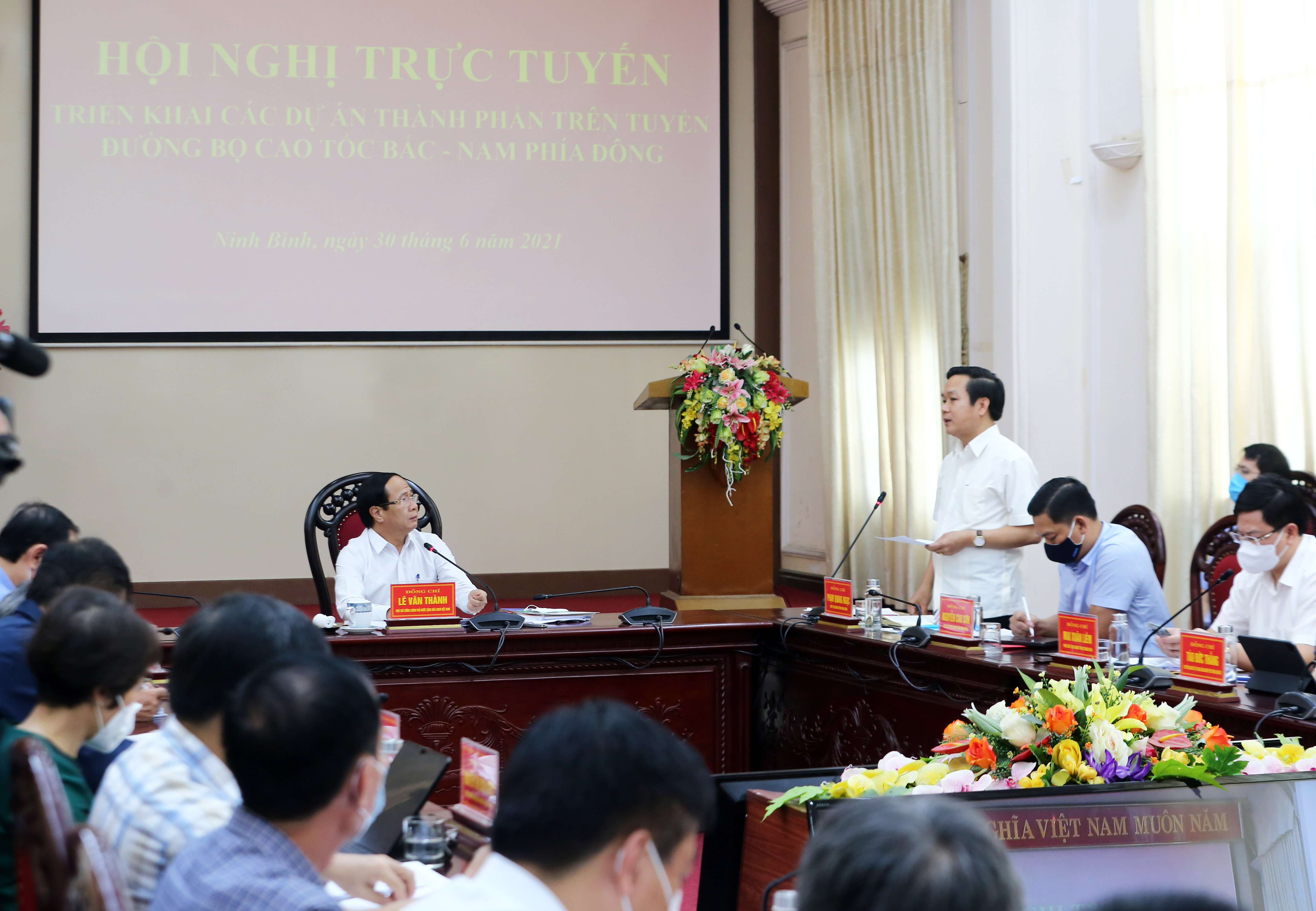 Phó Thủ tướng Lê Văn Thành yêu cầu sớm hoàn thành giải phóng mặt bằng cao tốc Bắc-Nam