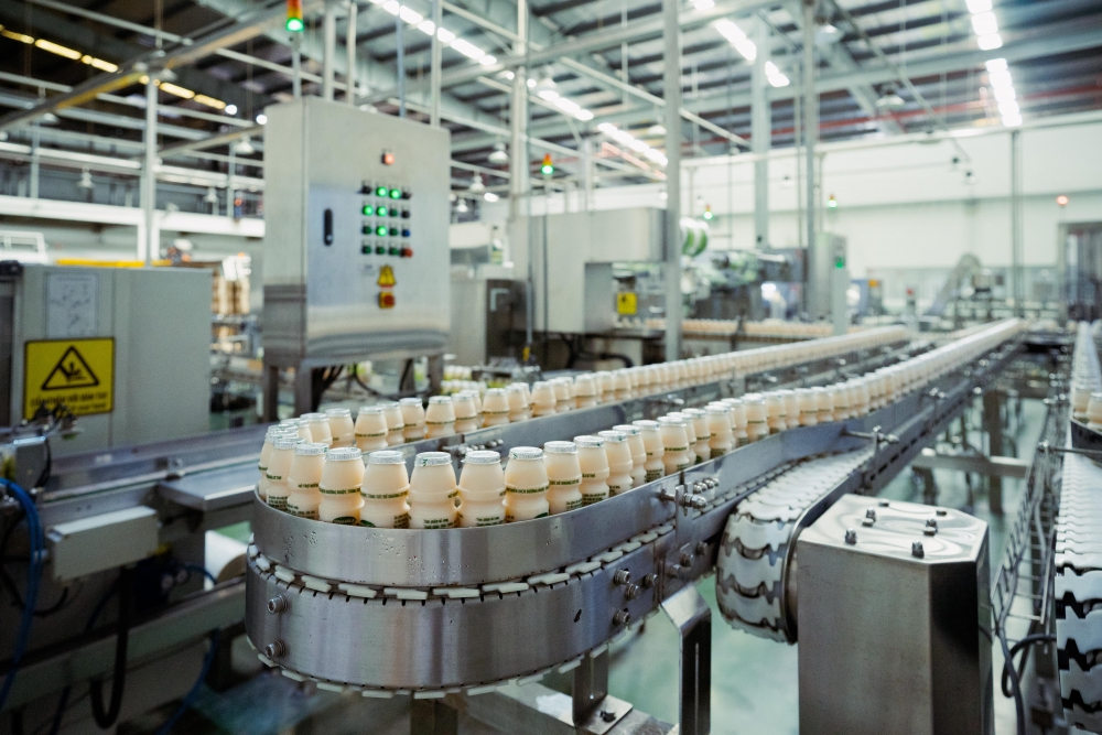 Vinamilk triển khai chương trình hỗ trợ quà tặng để trợ giá mùa dịch lên đến gần 170 tỷ đồng Vinamilk triển khai chương trình hỗ trợ quà tặng để trợ giá mùa dịch lên đến gần 170 tỷ đồng