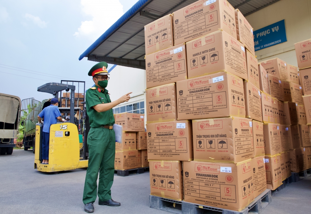 T&T Group bàn giao 8,5 triệu bộ bơm kim tiêm phục vụ chiến dịch tiêm chủng quốc gia phòng COVID-19