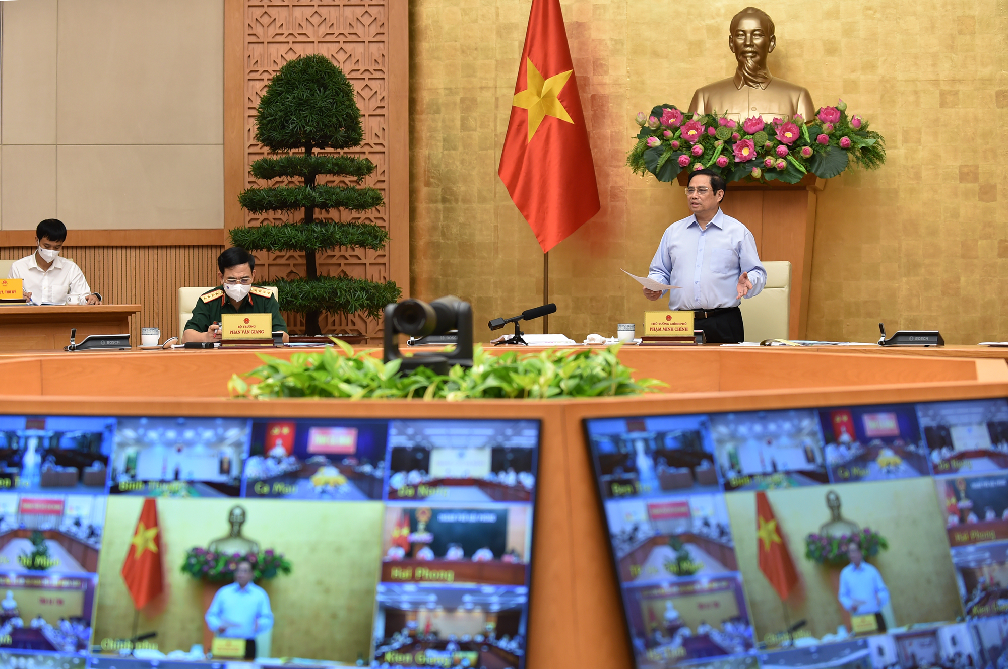 Chậm nhất cuối năm nay, phải chấm dứt tình trạng tàu cá khai thác hải sản bất hợp pháp