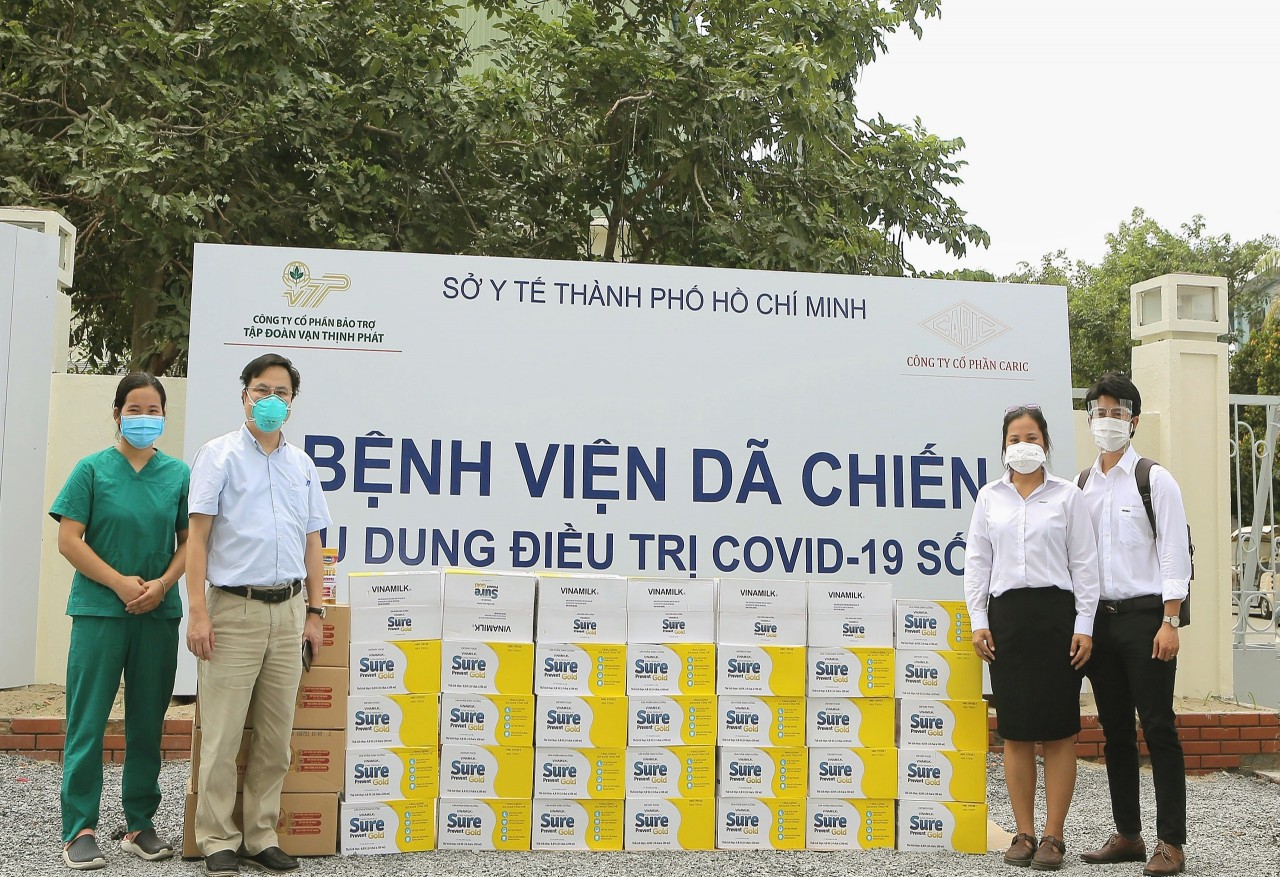 Vinamilk đóng góp hơn 95 tỷ đồng cùng Chính phủ, tuyến đầu, cộng đồng chống dịch COVID-19