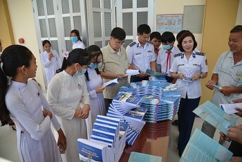 Lồng ghép tuyên truyền Luật Cảnh sát biển trong ngày hội 'Nghĩa tình biên giới, biển đảo'