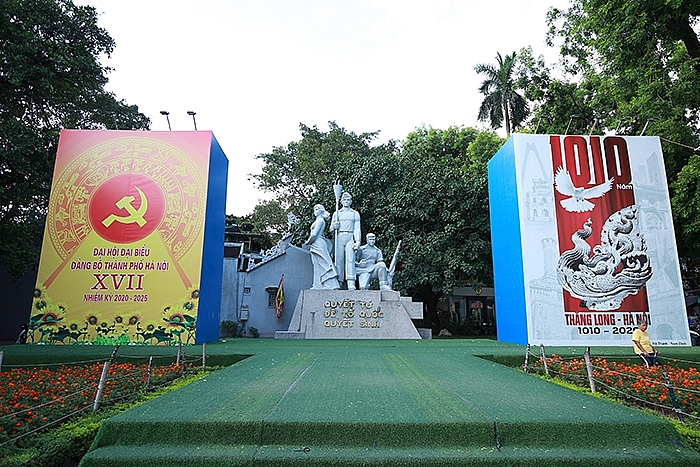 Hà Nội rực rỡ cờ hoa chào mừng ngày Giải phóng thủ đô 10/10 Hà Nội rực rỡ cờ hoa chào mừng ngày Giải phóng Thủ đô 10/10