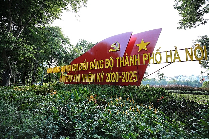 Hà Nội rực rỡ cờ hoa chào mừng ngày Giải phóng thủ đô 10/10 Hà Nội rực rỡ cờ hoa chào mừng ngày Giải phóng Thủ đô 10/10