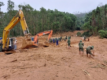 Thủ tướng chia buồn sâu sắc với gia đình các cán bộ, chiến sĩ đã hy sinh và những công nhân tử nạn ở Rào Trăng 3