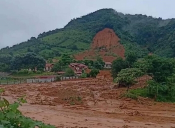 Hiện trường kinh hoàng vụ lở núi nghi vùi lấp hơn 20 cán bộ chiến sĩ ở Quảng Trị