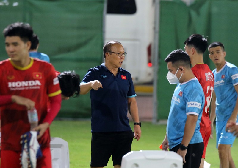 HLV Park Hang-seo cho ĐT Việt Nam luyện 'tuyệt chiêu' để đấu tuyển Trung Quốc