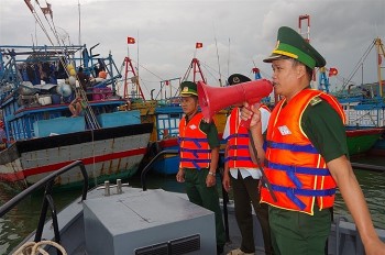 Các tỉnh miền Trung lên kịch bản sơ tán gần 300.000 người để tránh mưa lũ