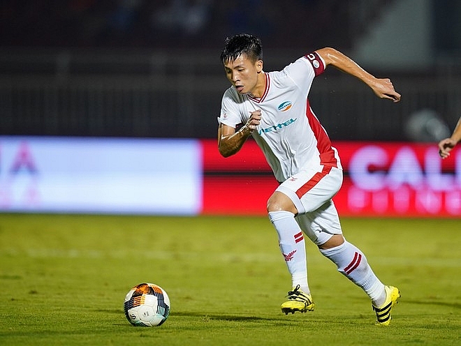 Chuyển nhượng V-League 2020/21: Bùi Tiến Dũng hết hạn hợp đồng với Viettel, Duy Mạnh rời Hà Nội?