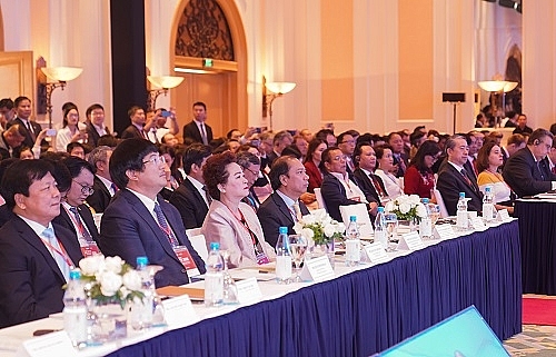 Thủ tướng Nguyễn Xuân Phúc: Đặt người dân và doanh nghiệp vào vị trí trung tâm của sự phát triển