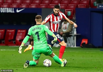 Bảng xếp hạng bóng đá Tây Ban Nha (La Liga) ngày 22/11: Thắng Barca, Atletico lên số 1