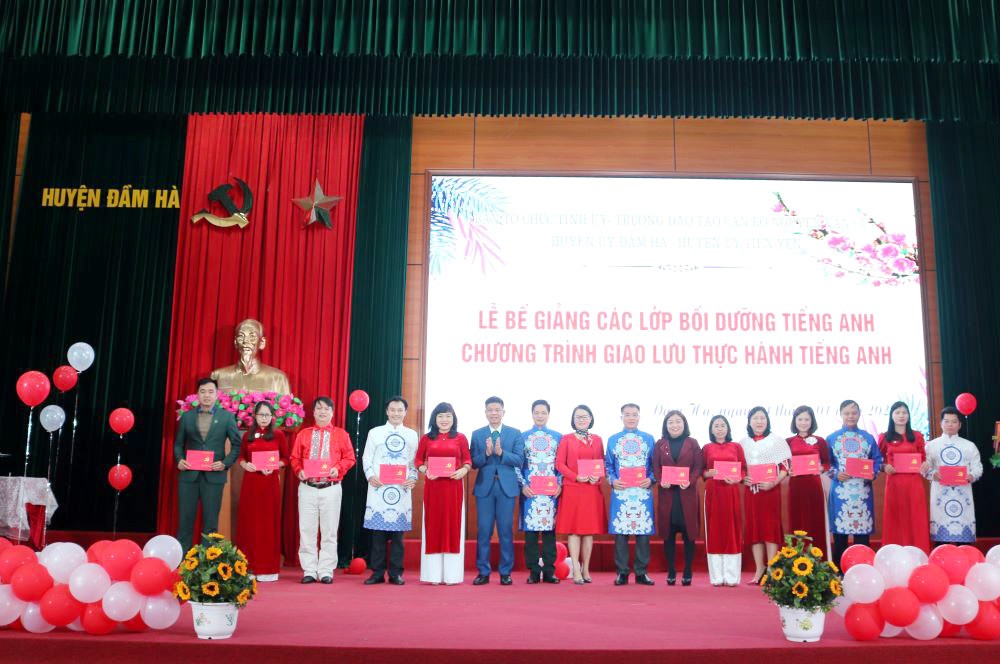 Quảng Ninh xây dựng đội ngũ cán bộ đáp ứng yêu cầu, nhiệm vụ trong tình hình mới