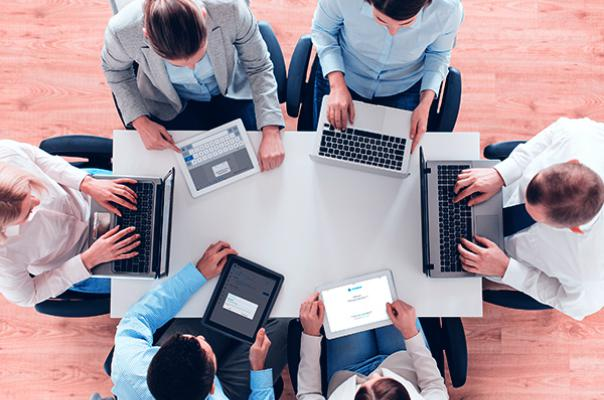 hoa binh dot pha trong xay dung chinh quyen dien tu