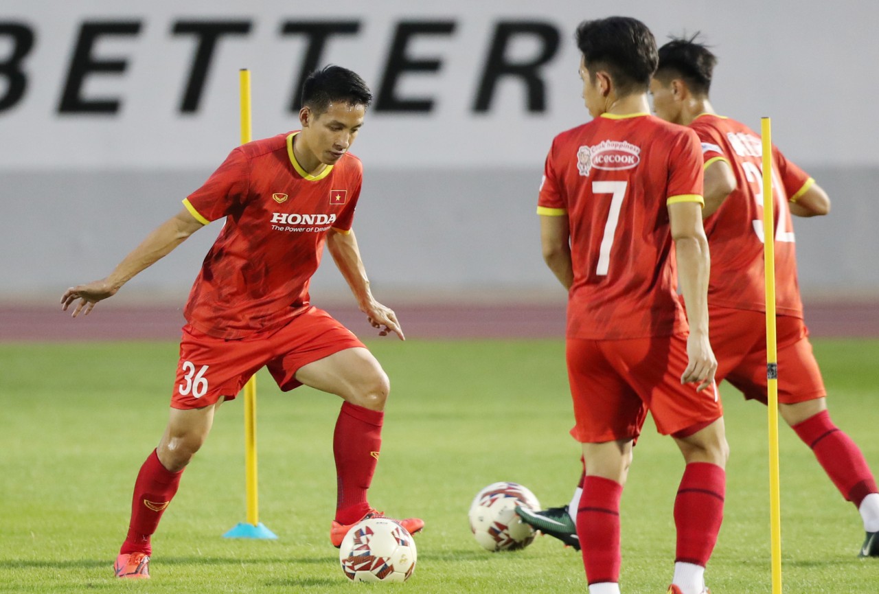 ĐT Việt Nam chốt danh sách dự AFF Cup 2020: Đỗ Hùng Dũng có mặt