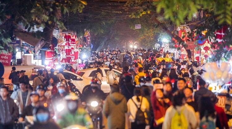 Đường phố Hà Nội chật cứng người đêm Noel Đường phố Hà Nội chật cứng người đêm Noel