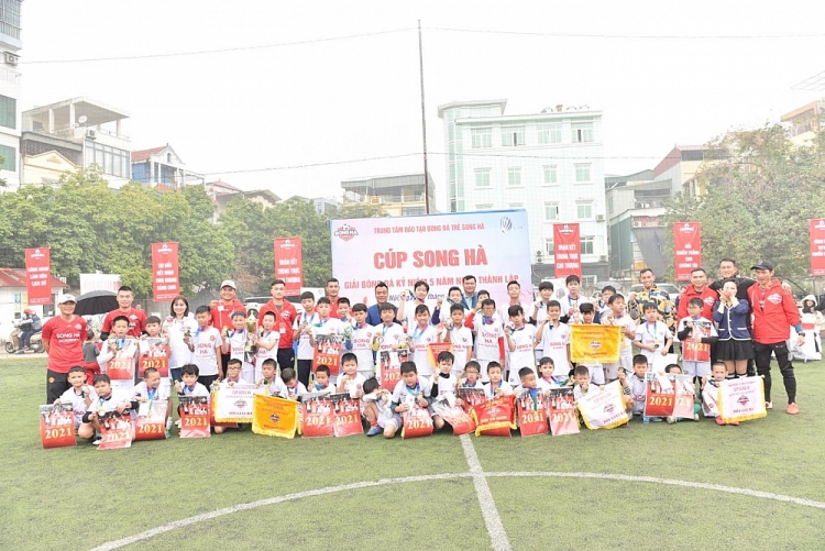 Sôi nổi Giải bóng đá Cúp Song Hà 2020