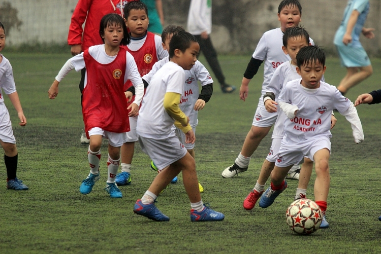 Sôi nổi Giải bóng đá Cúp Song Hà 2020