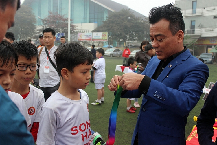 Sôi nổi Giải bóng đá Cúp Song Hà 2020