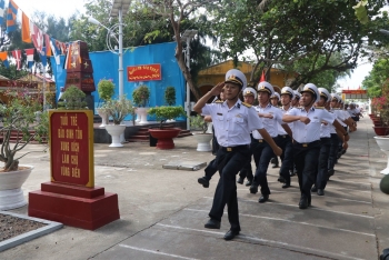 Quân và dân đảo Sinh Tồn hướng về Đại hội XIII của Đảng